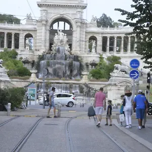 Joli T2 Refait à Neuf, Lumineux Et Accessible Marseille